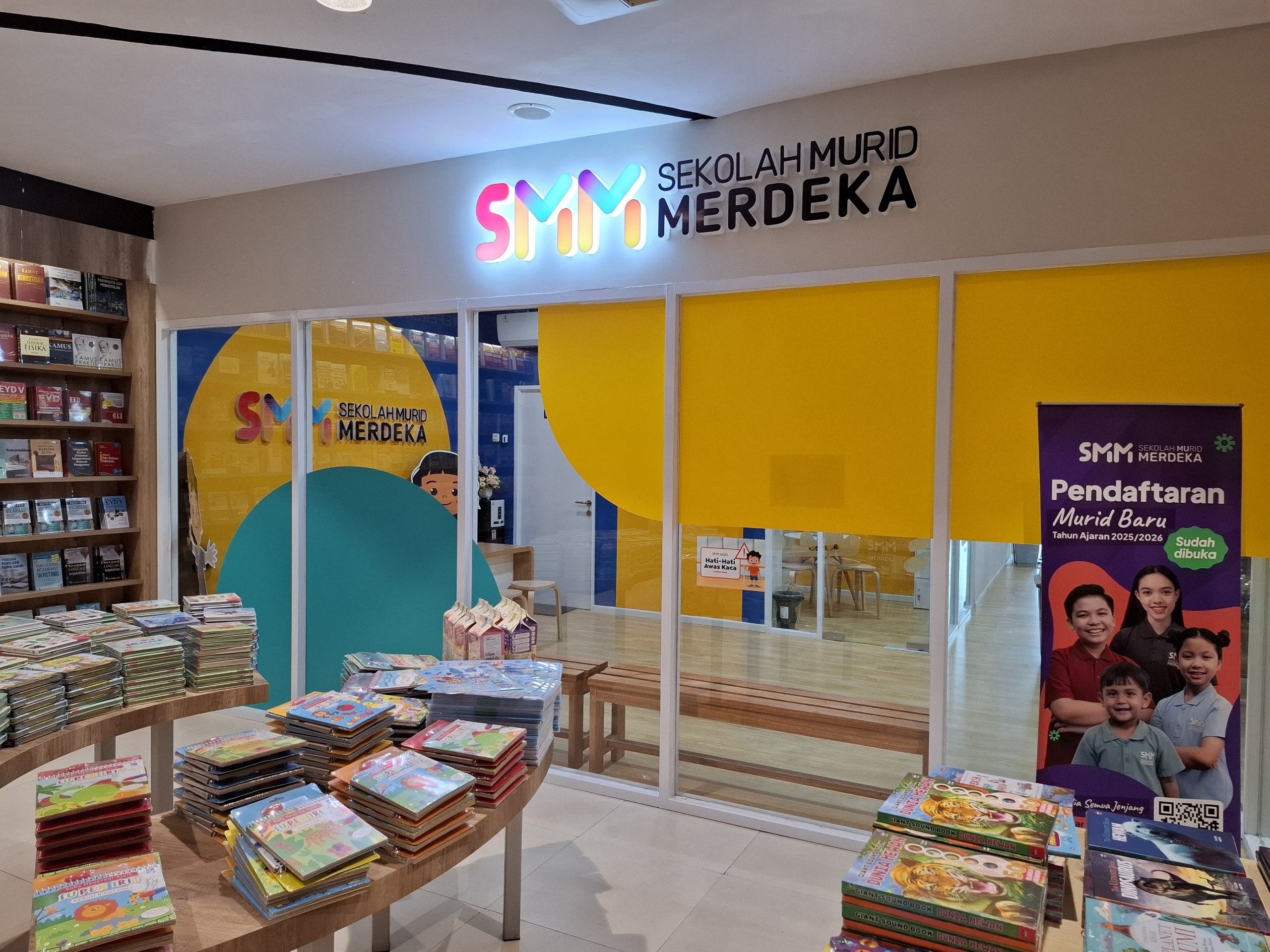 Living English Samratulangi - Manado